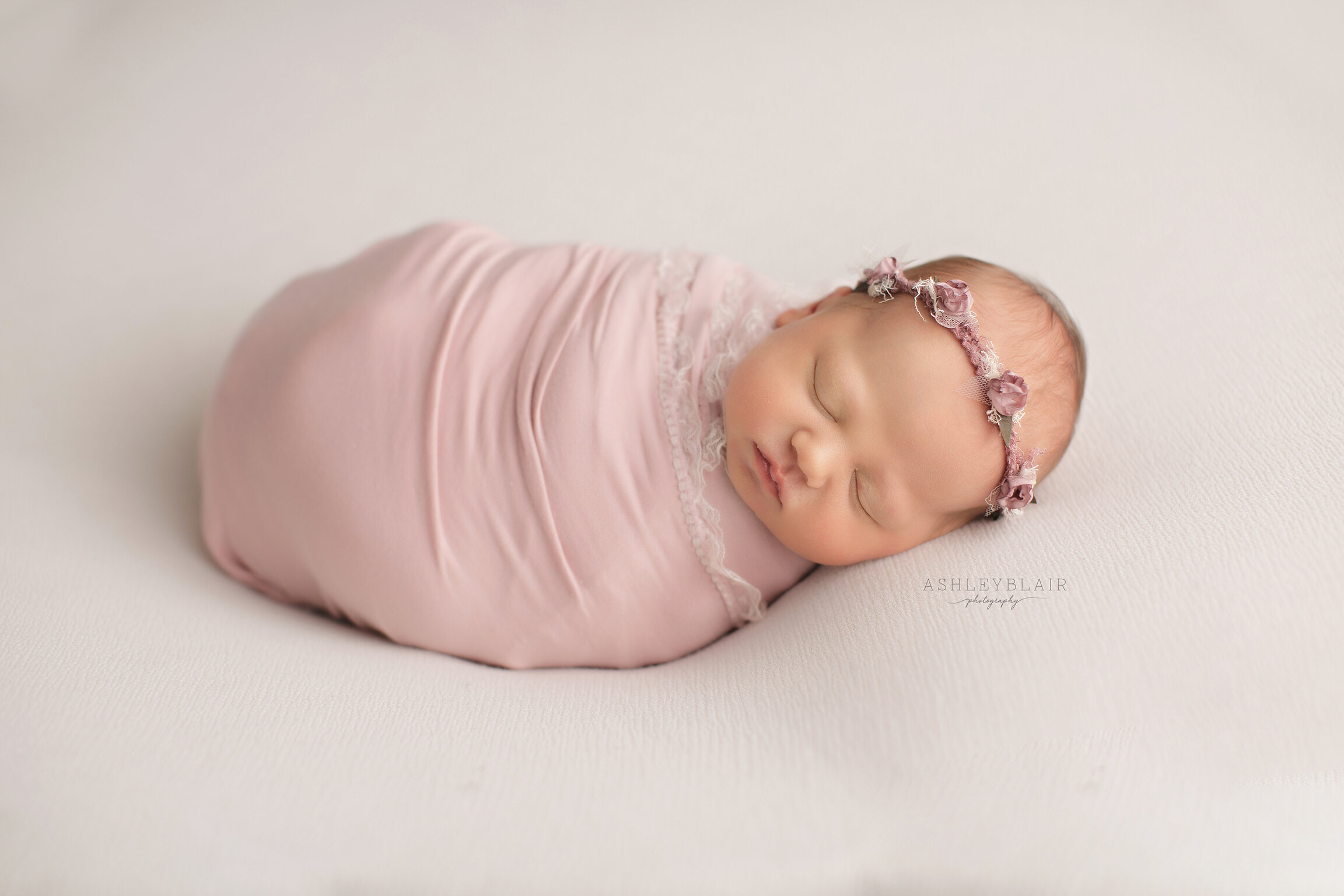 Isabelle(Newborn)-3.jpg