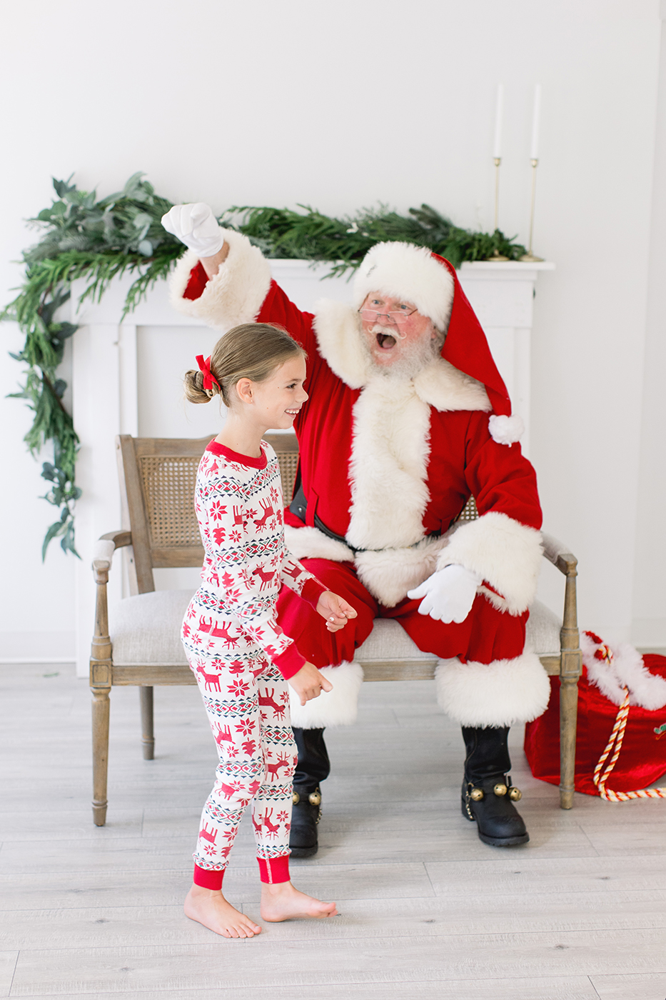 SantaHolidaySessionStyleGuide1 Holiday and Santa Session style guide