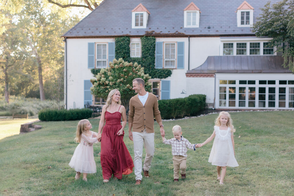 GilmoreFamilyFall2025 31 What to Wear for Fall Family Photos: Your Guide to Effortless Styling